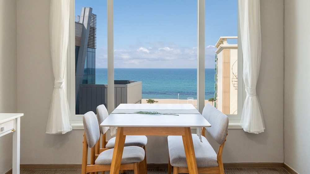 Gangneung Jin Stay