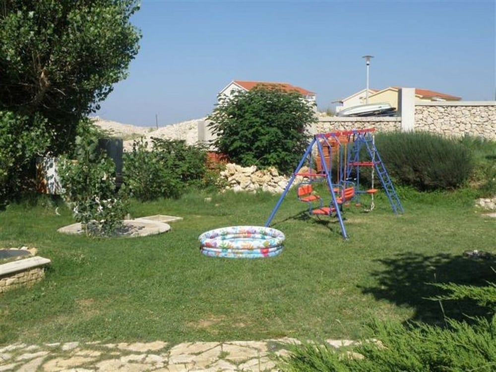 Maestro - 30m From the Beach & Parking - A3 view 5