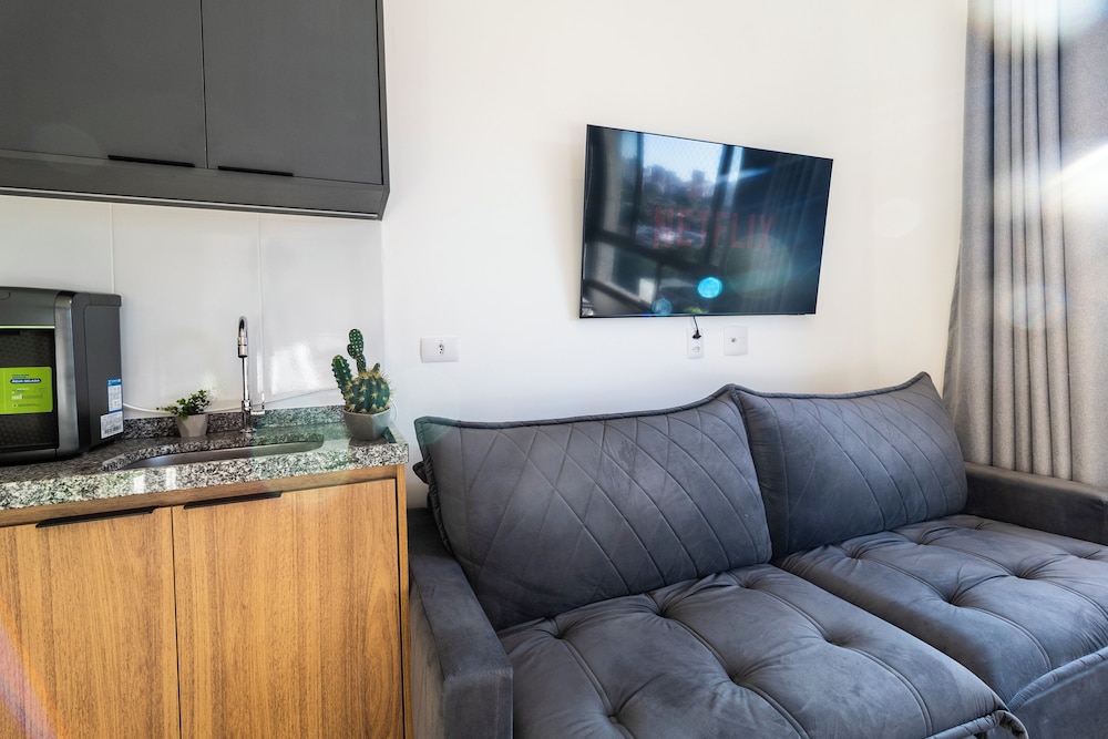 Modern, fully equipped, and well-lit with AC and gym