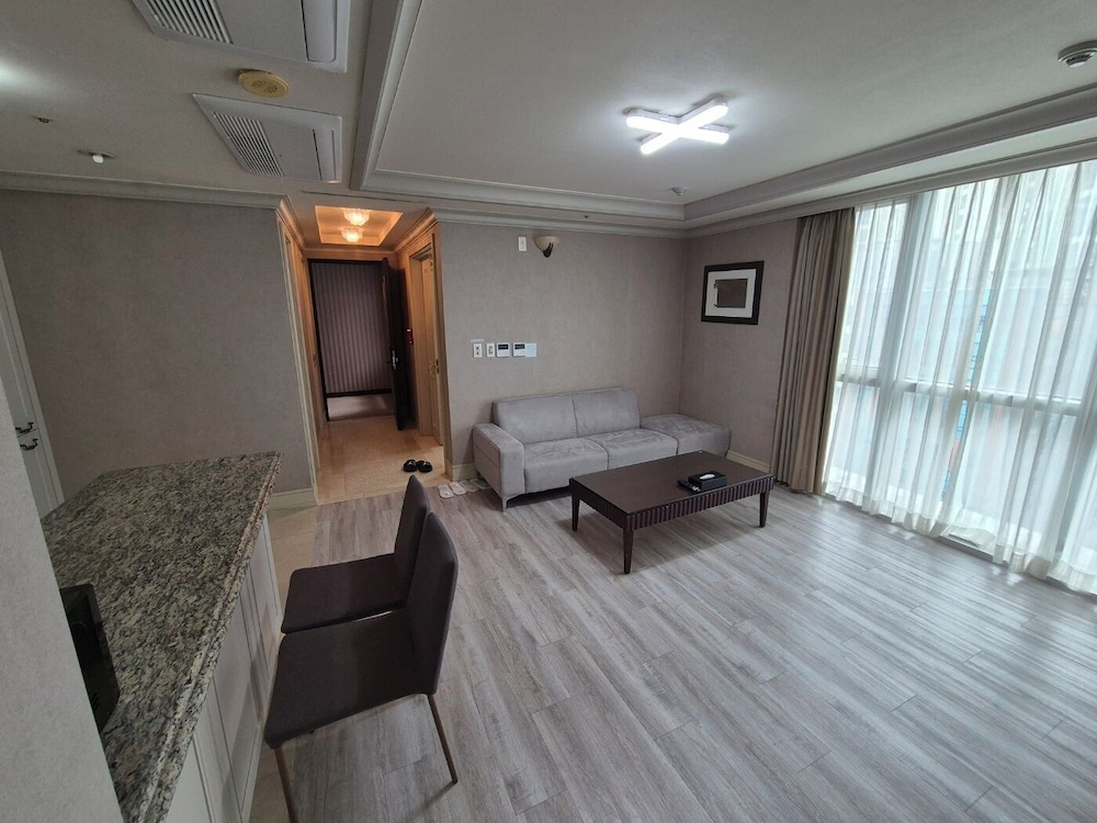 W Residence Hotel Centum City 73