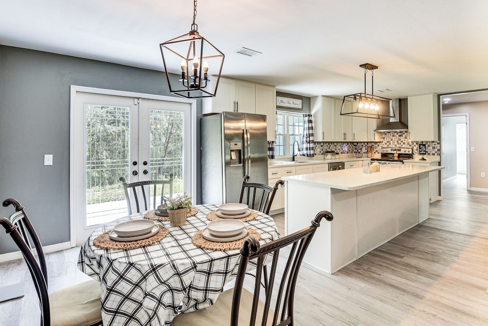 Hike, Fish & Explore: Retreat in Silver Springs!