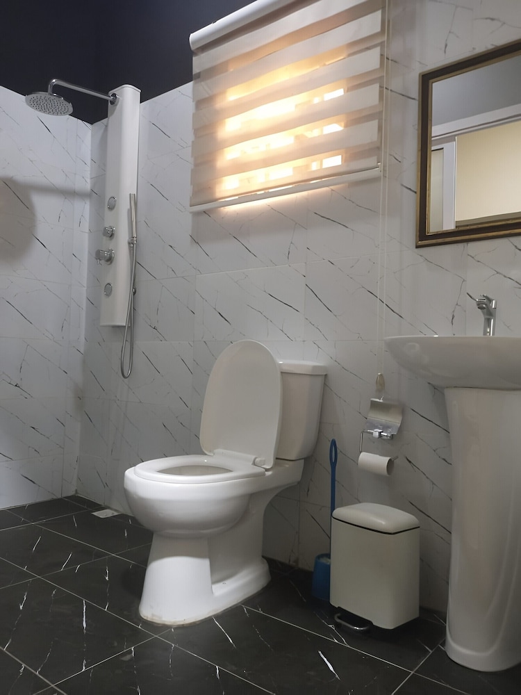 Welcome Home to Accra Apartment for Short Stay Rental