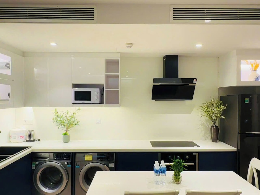 Gold Coast Balcony Serviced Apartment