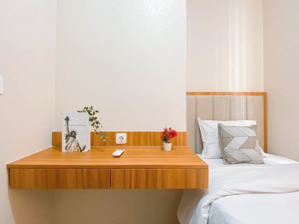 Simple 2Br With Extra Room Transpark Juanda Bekasi Timur Apartment