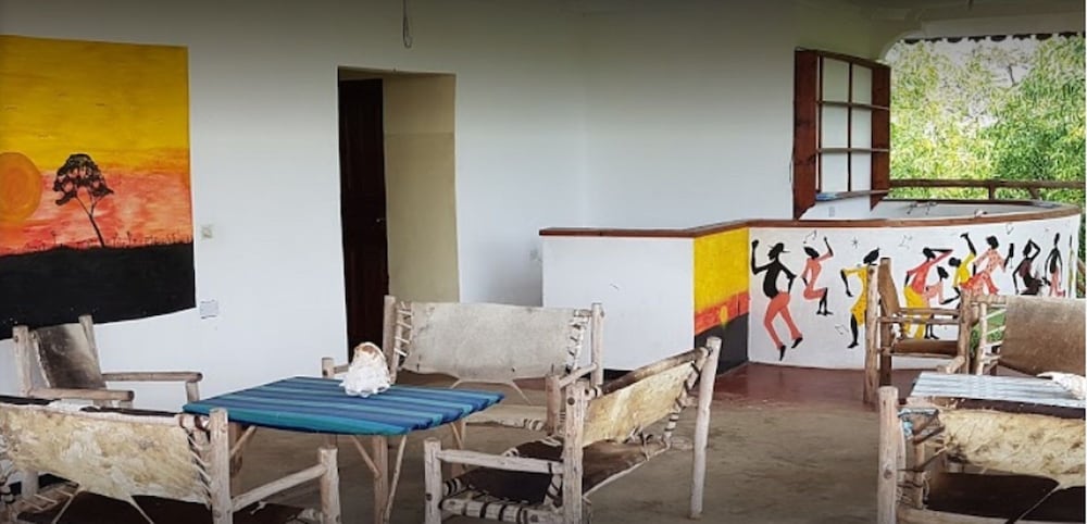 Mfumbwi Backpacker Lodge