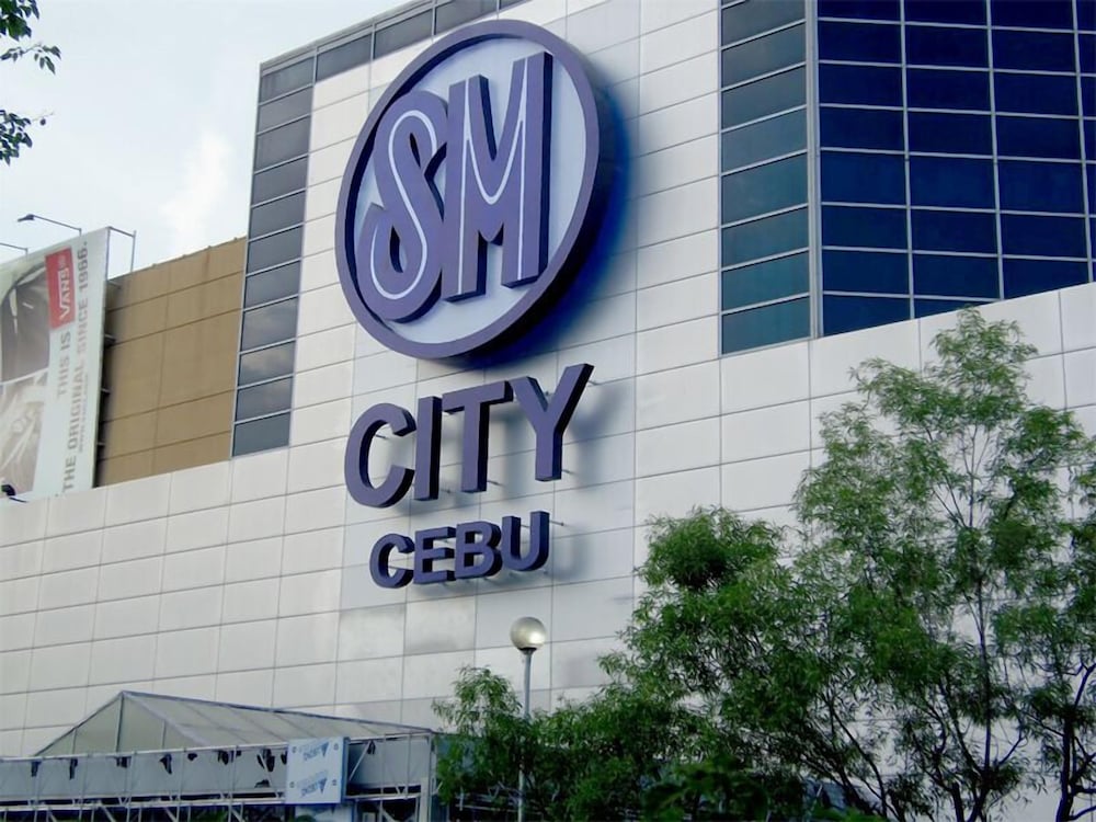 Food District Hostel Cebu Central