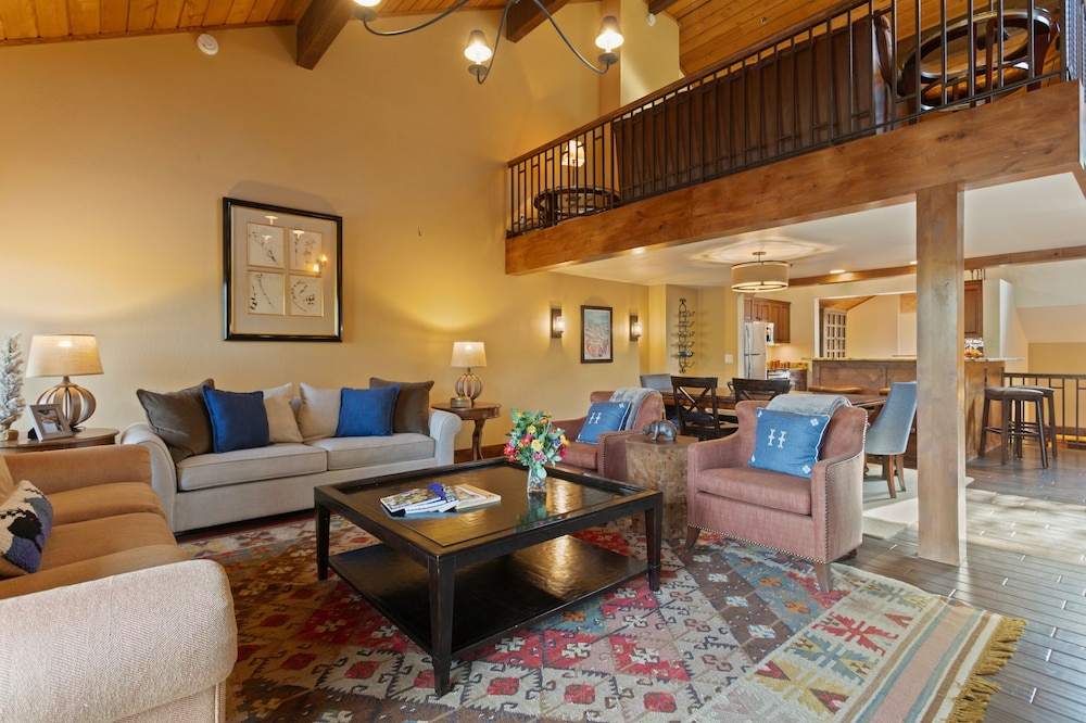 Ridgepoint - Three Bedroom with Spa #128 3 Condo