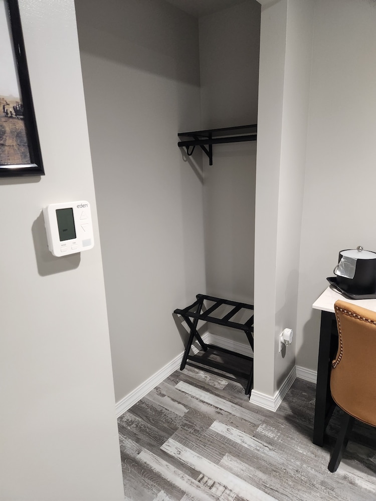 Gibson Motel - Property Image 8