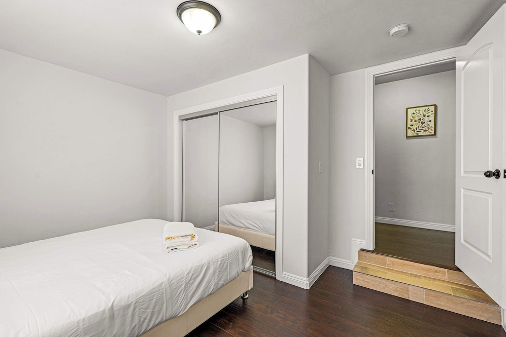 Not Affected by the Fire/spacious Retreat w/ Large Kitchen & Outdoor Patio