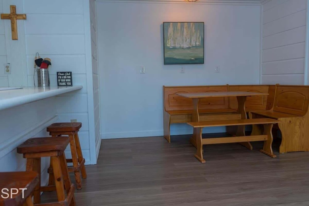 Lil Caribbean Vibes 2 Bedroom Home