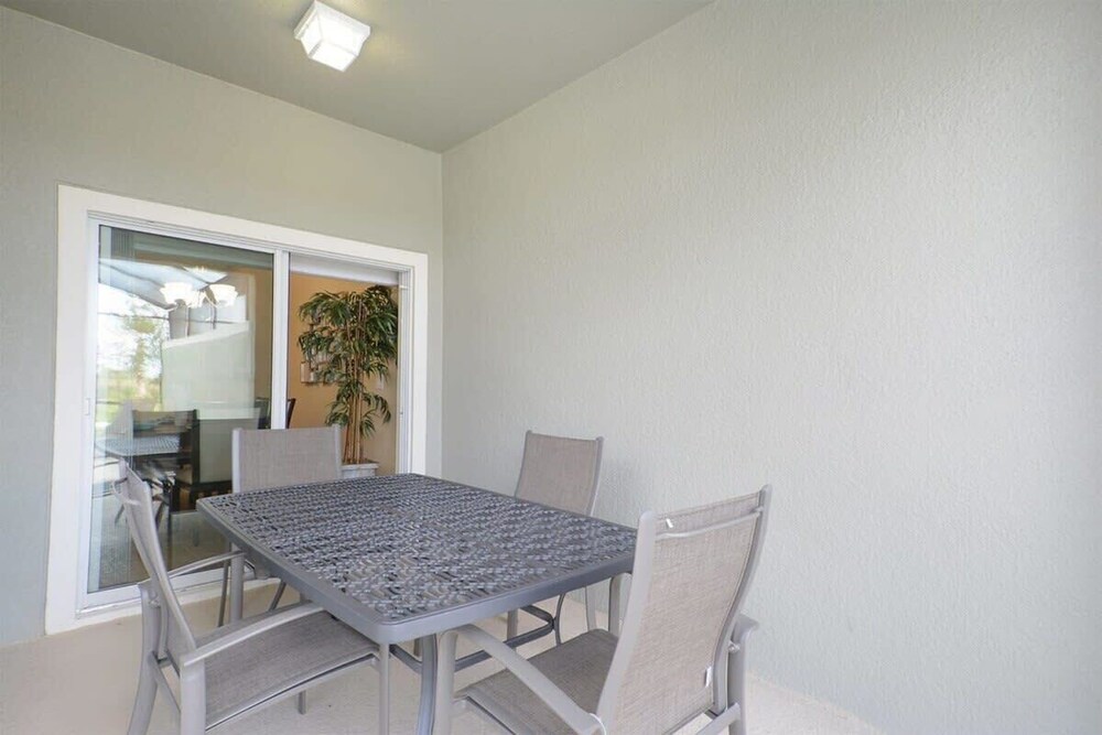 Charming 4bdr Townhome at Storey Lake Resort