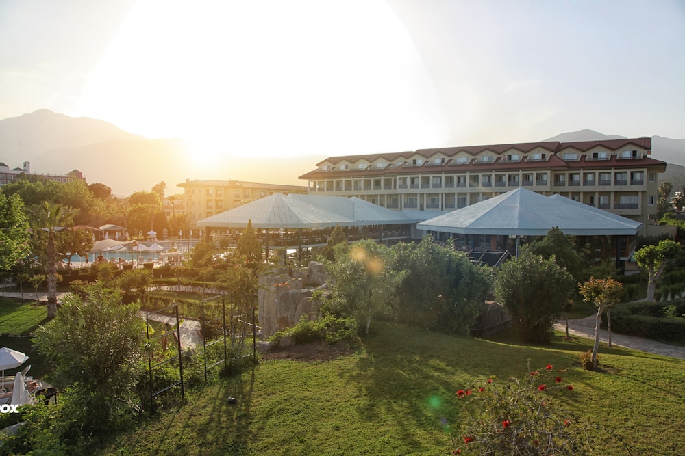 Le Jardin Resort Holiday Village