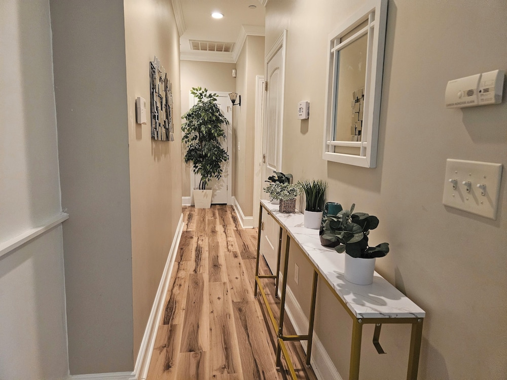 Heated Pool King Bed Jacuzzi Bath Arcade