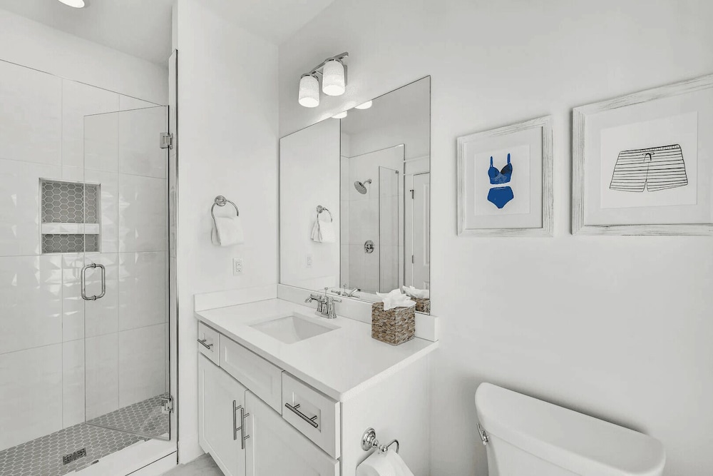 Newly Built, Walk to Dune Allen Beach, Pool 30A Ocean Pearl by Avantstay