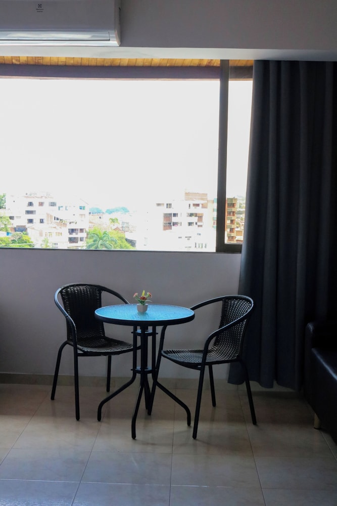 Hostal CaliView Inn