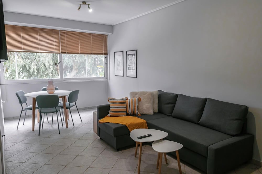 Cosmos Apartment in Athina