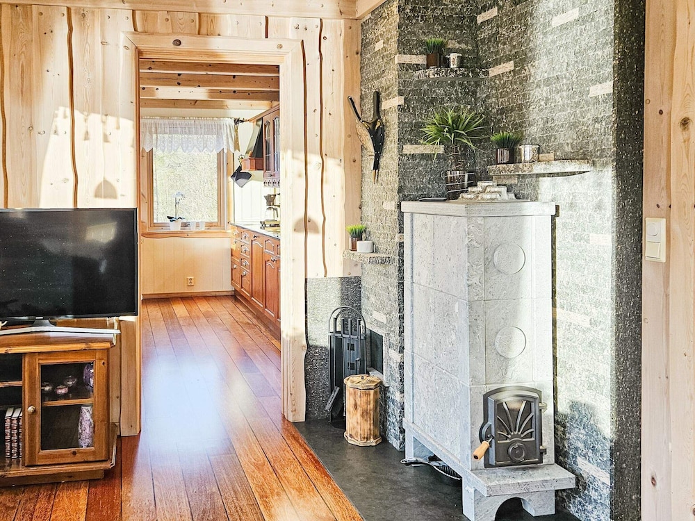 6 Person Holiday Home in Bygstad