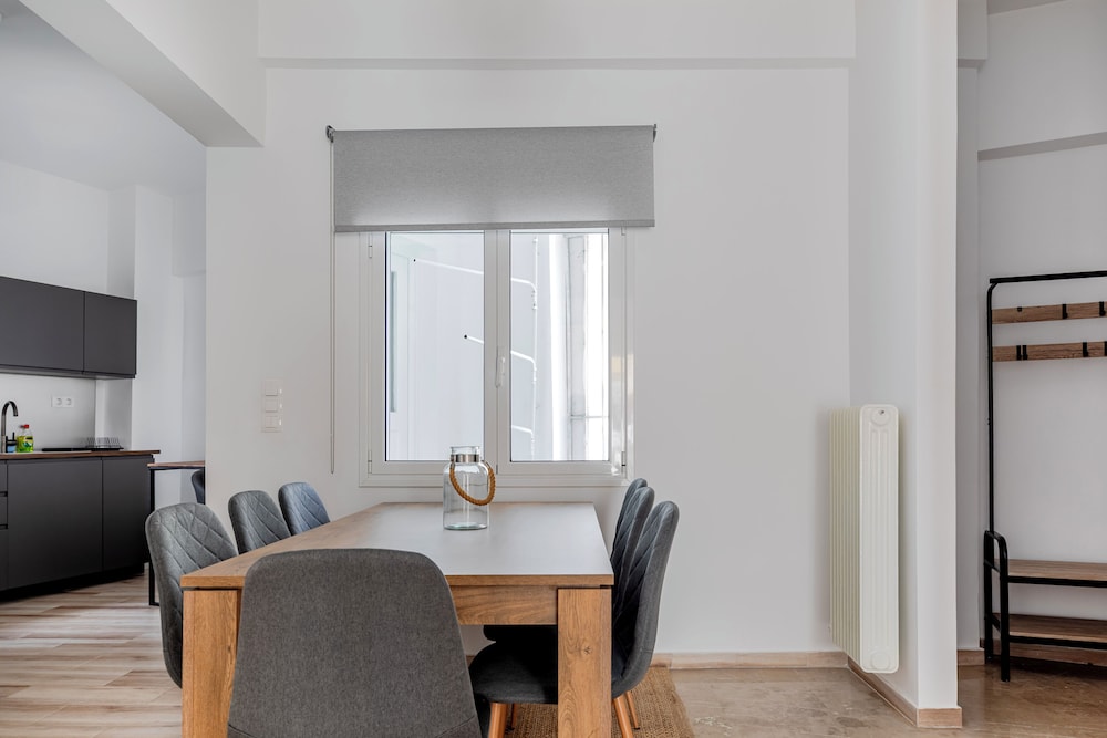 Arco - 2-BR Apt in the Heart of Athens