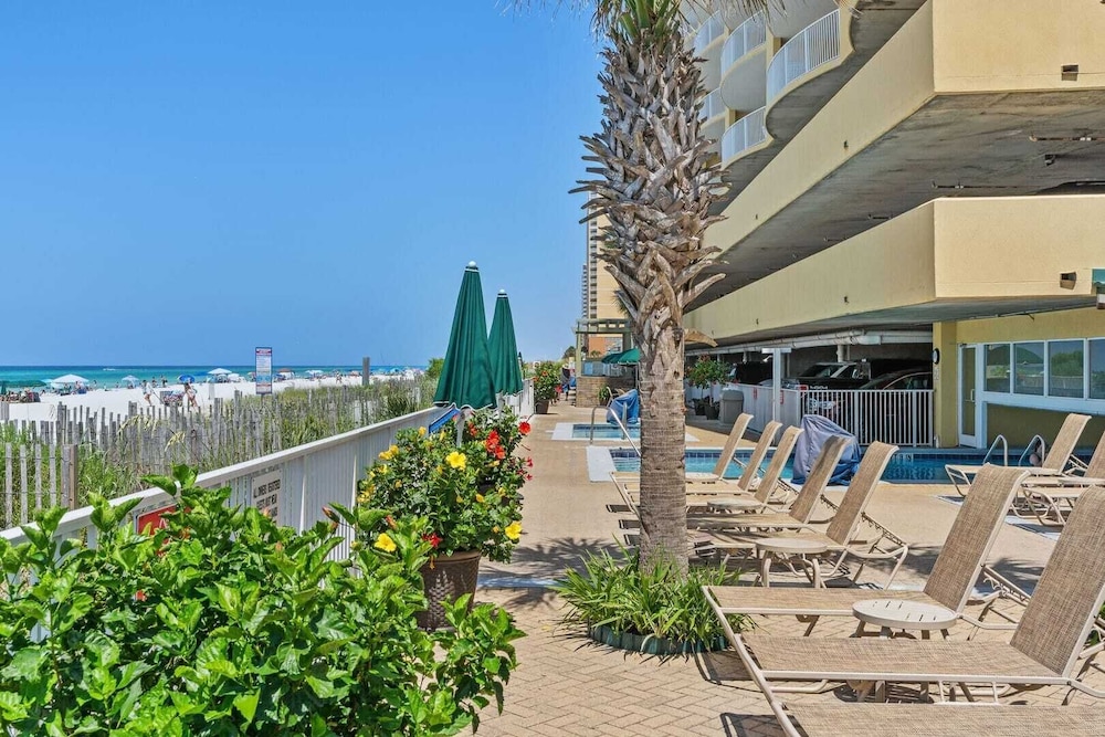 Front Beach Road, Unit 809 - Beach Happy Emerald Isle Resort Unit 809