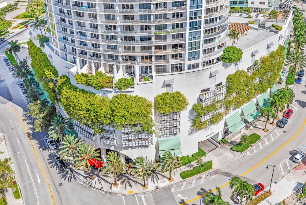 Hotel The Grand Biscayne Bay - Image 1