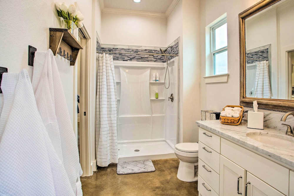 Dog-friendly Texas Ranch w/ Patio, Horses On-site view 3