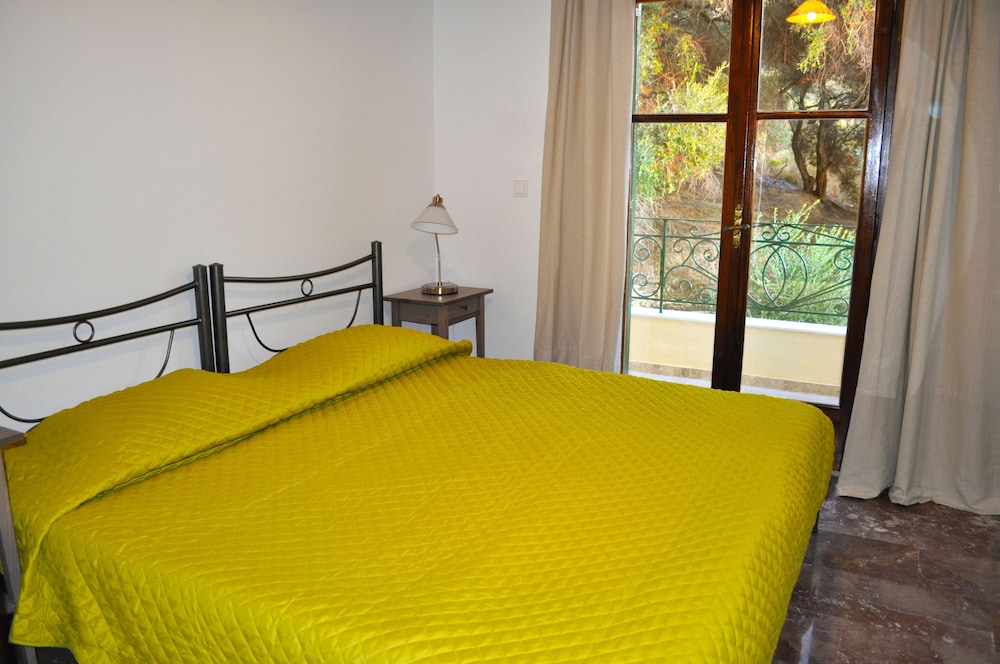 Holiday House Angelos C on Agios Gordios Beach view 2
