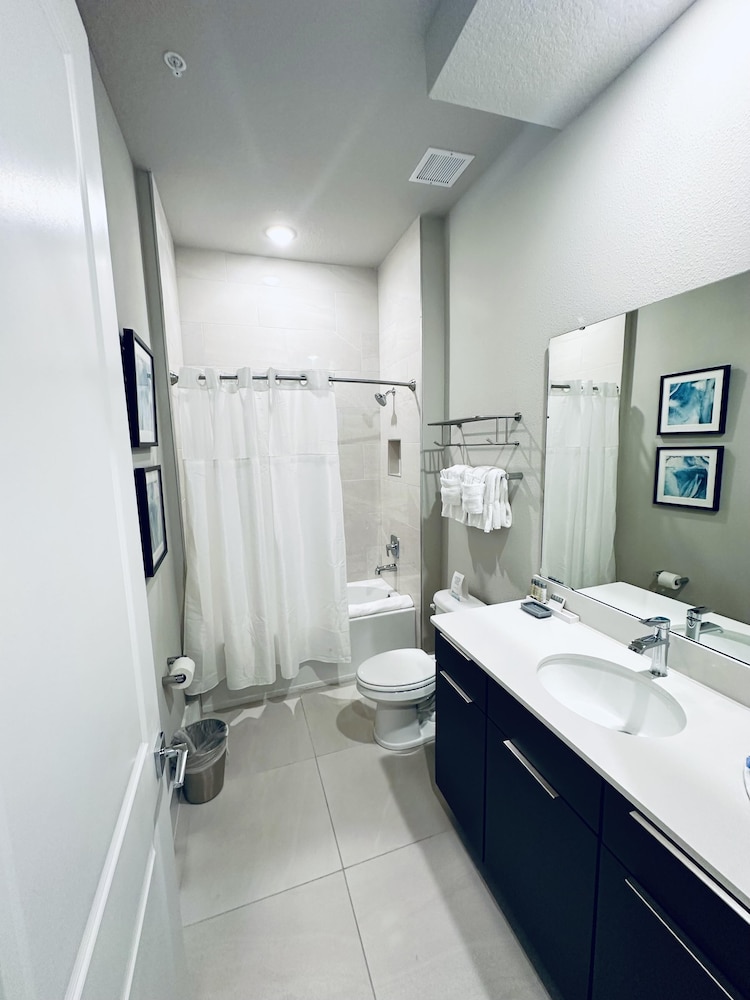 Beautiful Condo at Reunion