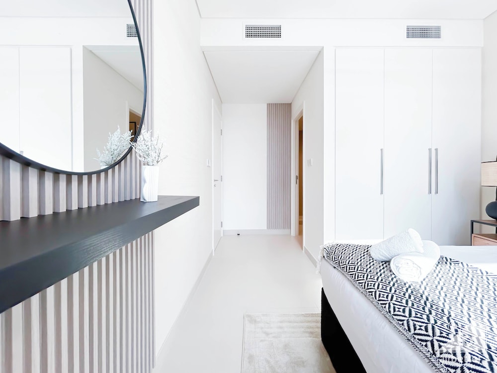 Elegance at Burj Crown Downtown Balcony & View