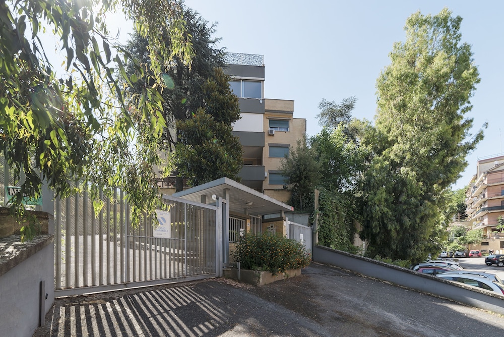 Modern Apartment Giardini Vaticani & S Pietro