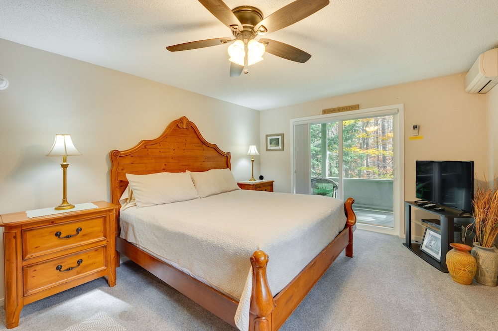Spacious Bartlett Condo w/ Balconies & Pool! view 5
