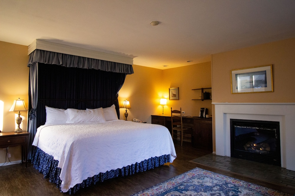 Delamater Inn
