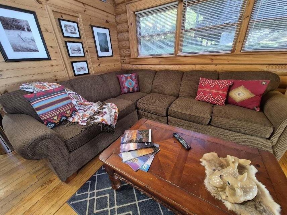 Reservation 2 Bedroom Cabin