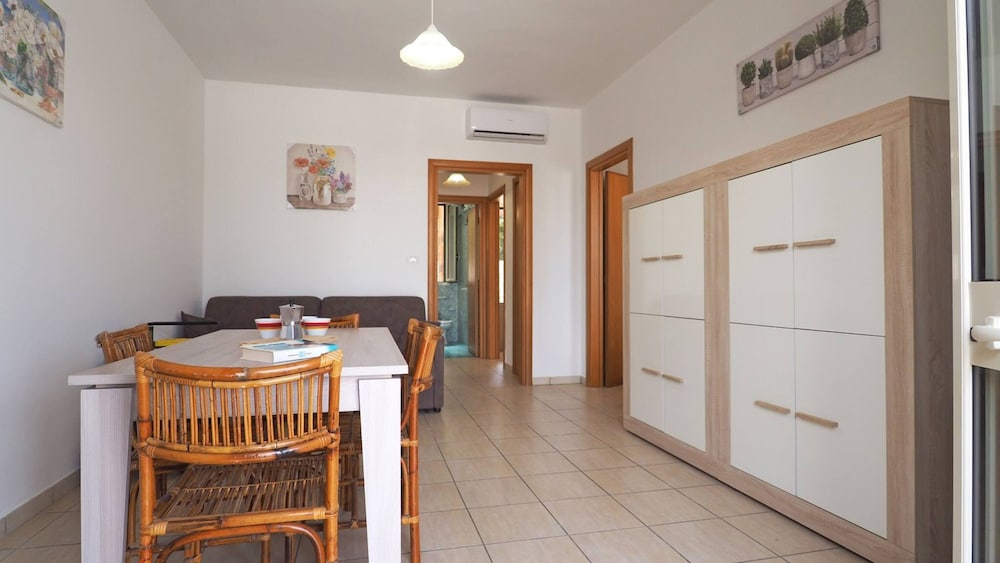 Garden Villa 2 Bedrooms by the sea 7 Sleeps