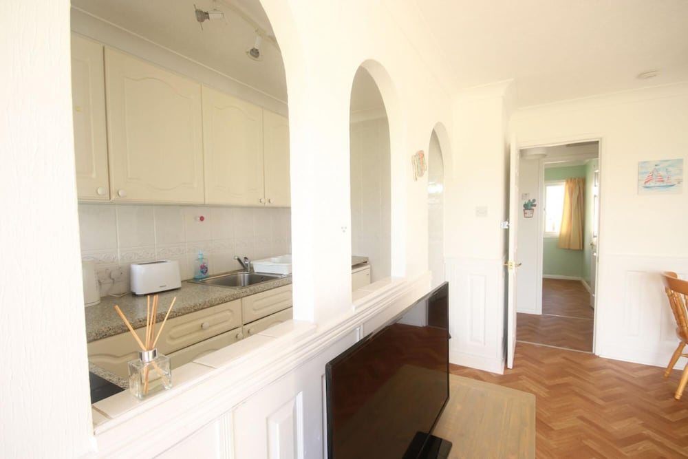 43G Medmerry Park 2 Bedroom Chalet view 3