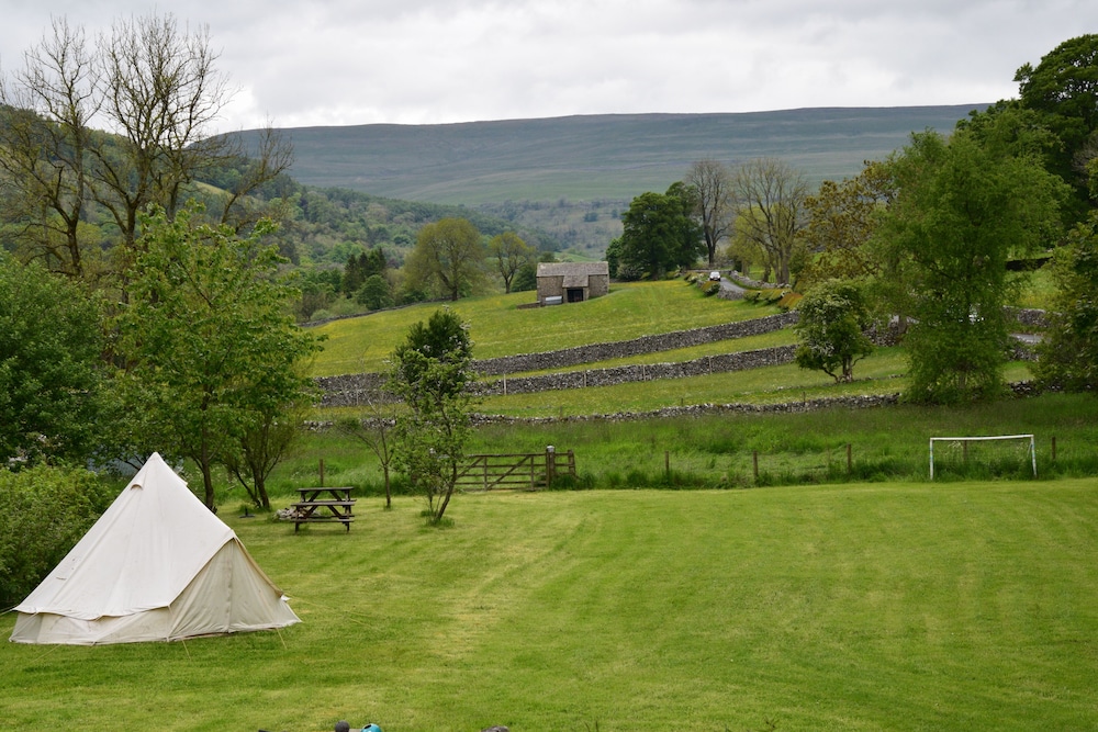 Sweetbriar Cottage B&B and Camping