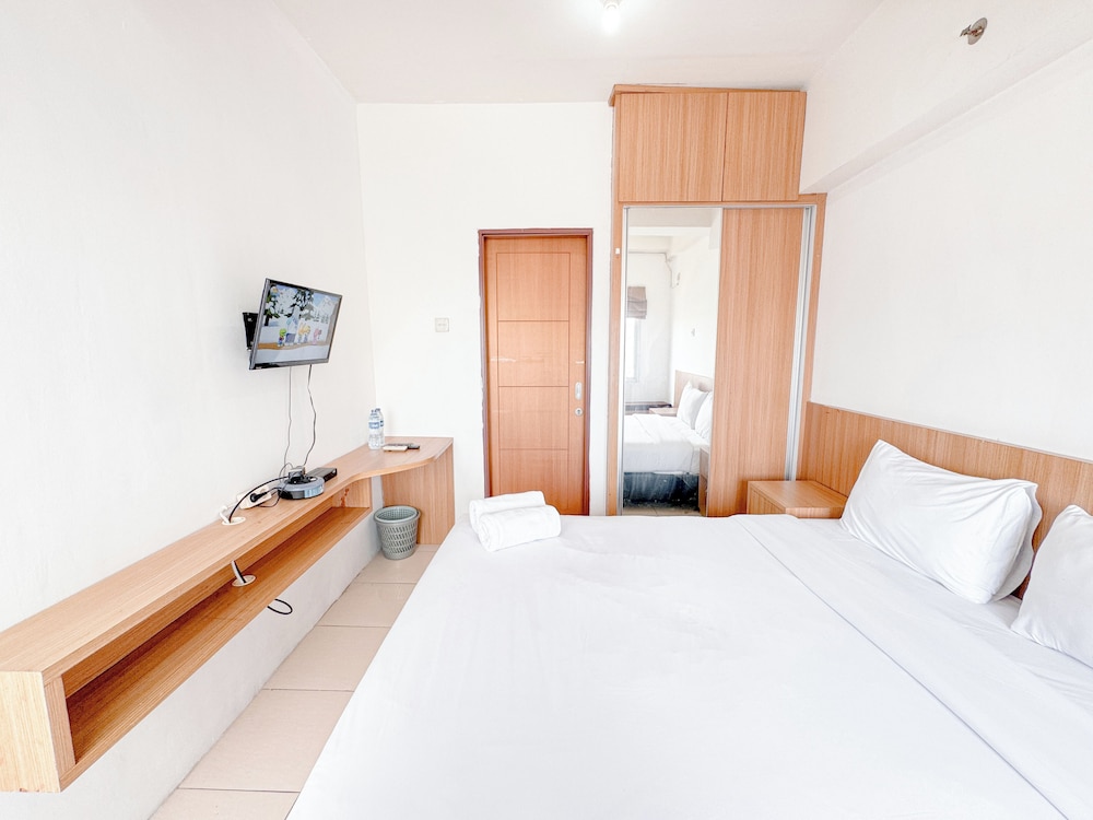 Compact And Restful Studio At Pavilion Permata Apartment