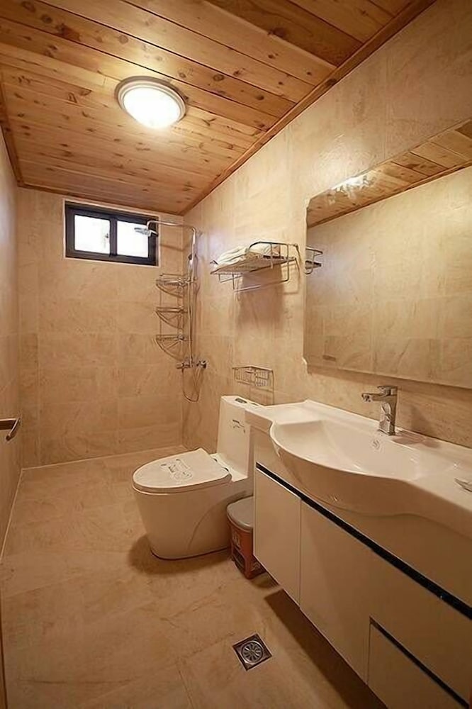 Shen Shan Lin Nai B&B