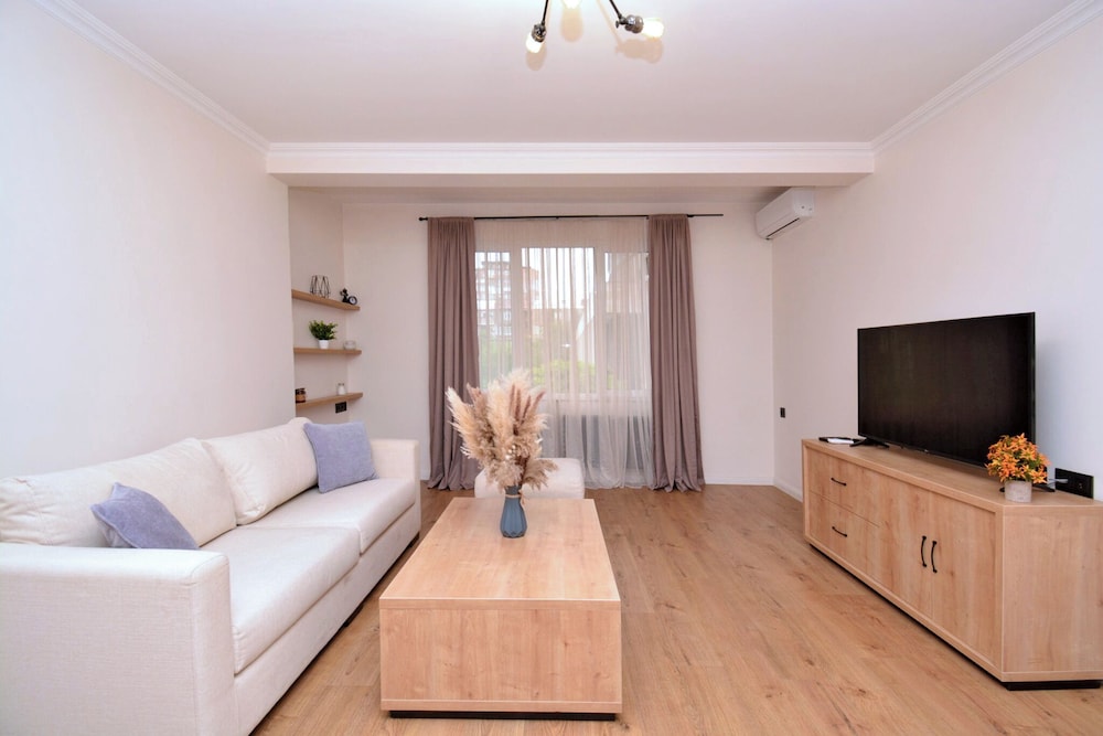 Comfort apartment on Nalbandyan street