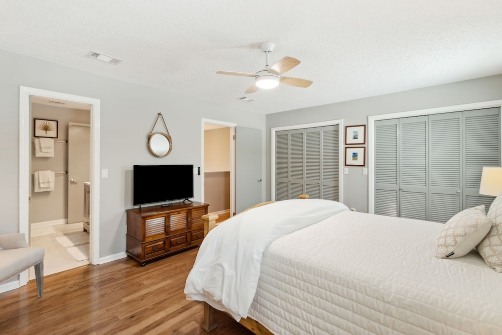 2754 1st Ave. A 2 Bedroom Duplex