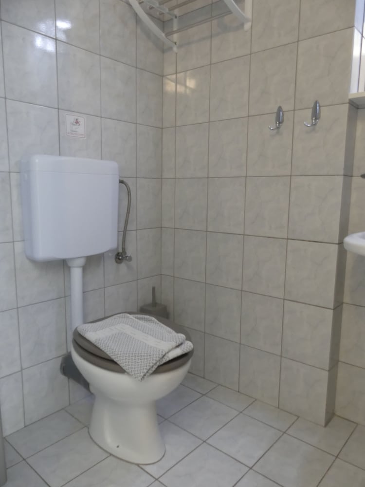 AMZ Apartments