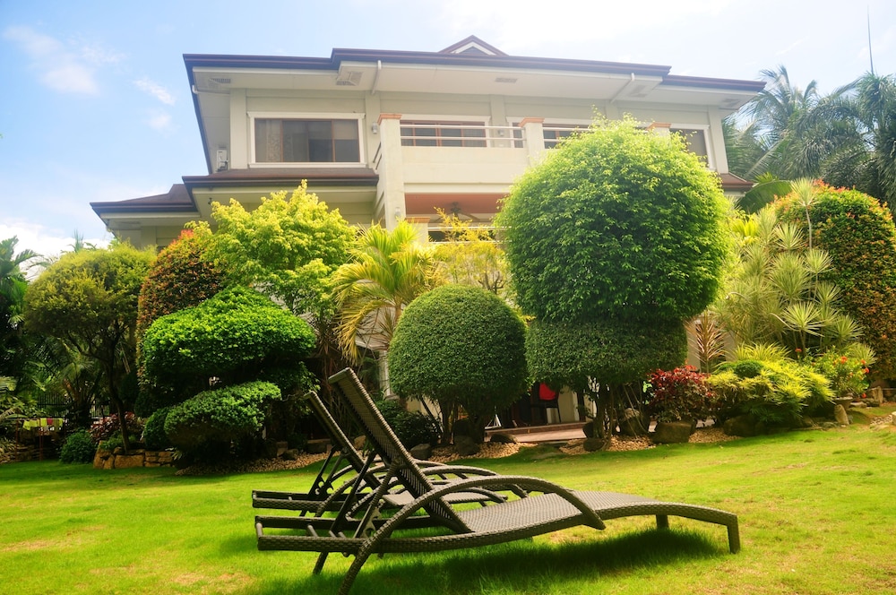 Golden Palm Resort