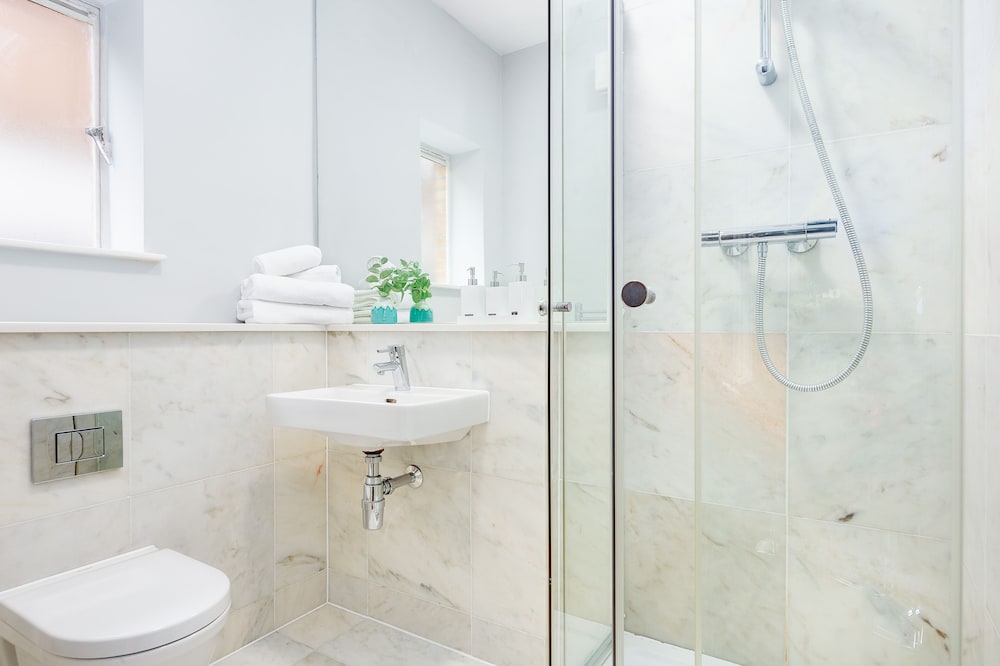 One Bed Serviced Apts near Oxford Street