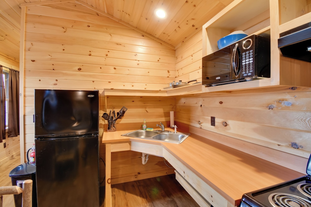 Lakefront Relaxation & Adventure: Sodus Bay Cabin