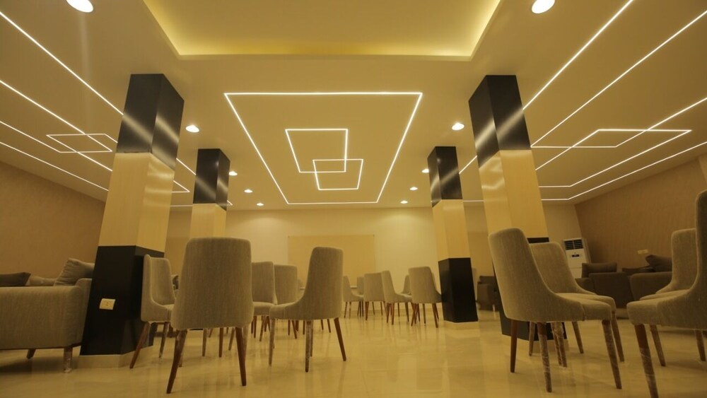 Grand Plaza Hotel
