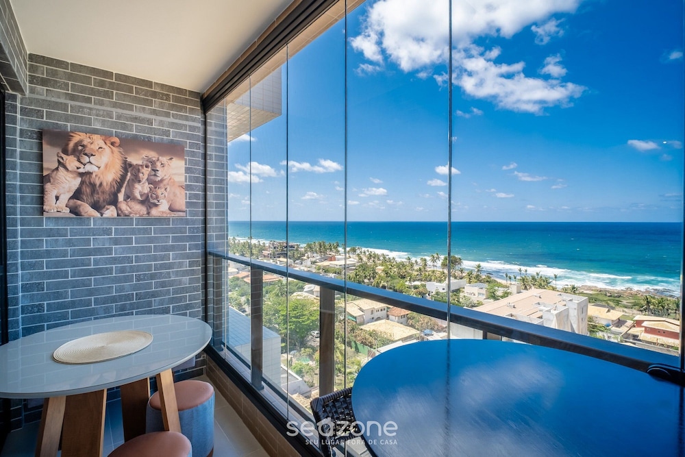 Stay Just Steps From Itapua Beach, With Pool and gym - RGF