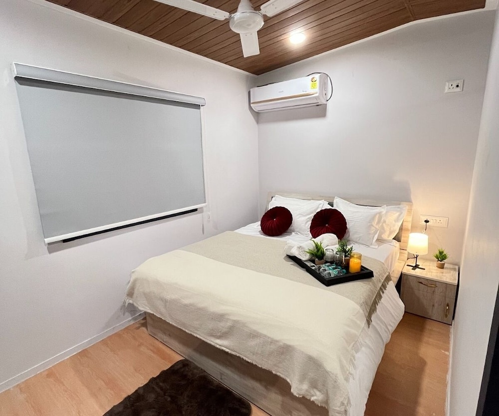 Sizzle Bay Resort