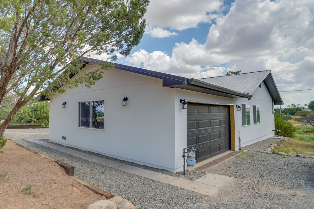 Tranquil Edgewood Retreat With Patio & Grill! view 4