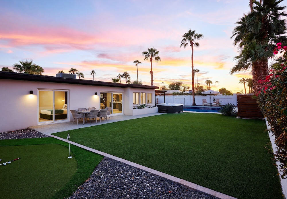 Desert Rose-hot Tub-pool Heat Avail-fire Pit-golf!
