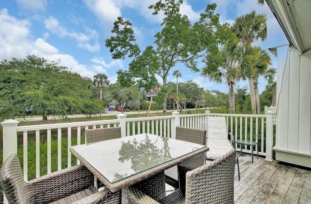 Racquet Club 35 by Wild Dunes, in Resort Core