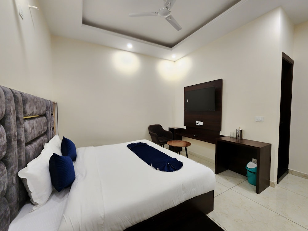 Raina's BnB